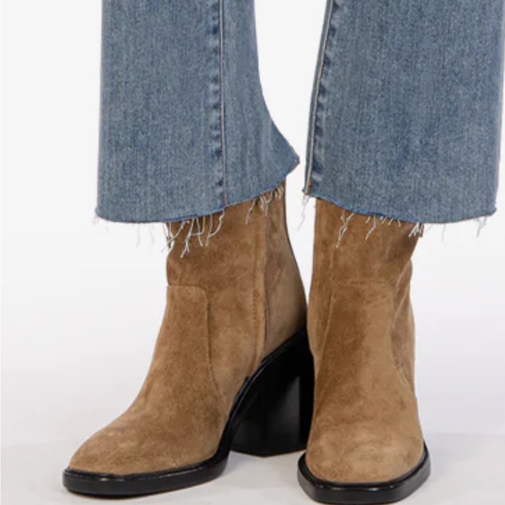 Tory Burch Tan Heeled Boots with Chunky Heel size 7